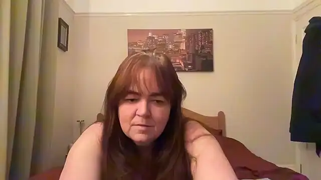 curvy-milf-abbie online show from 13, 12, 2024