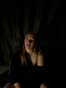 Snapshot of Stoner_BarbieXX chatting on 10, 6, 2026 Stoner BarbieXX online show from 10, 6, 2026