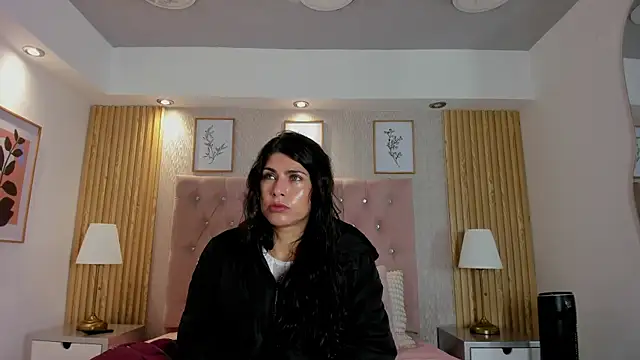 Snapshot of Melodi_Roux chatting on 13, 6, 2026 Melodi Roux online show from 13, 6, 2026