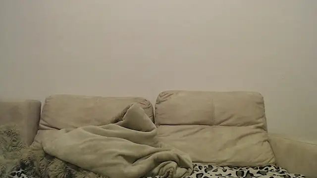 TiffanyPeretz online show from 5, 6, 2026