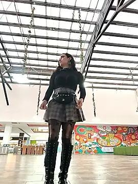 Lila Desiree online show from 9, 6, 2026