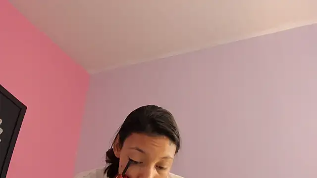 lupeebony online show from 18, 6, 2026