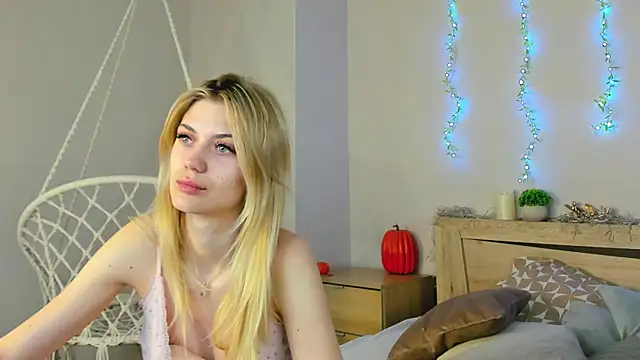 Cherry Price online show from 25, 5, 2026