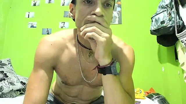 Snapshot of MikeRose94 chatting on 16, 6, 2026 MikeRose94 online show from 16, 6, 2026