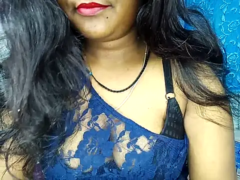 Snapshot of Muktha chatting on 2, 11, 2025 Muktha online show from 2, 11, 2025
