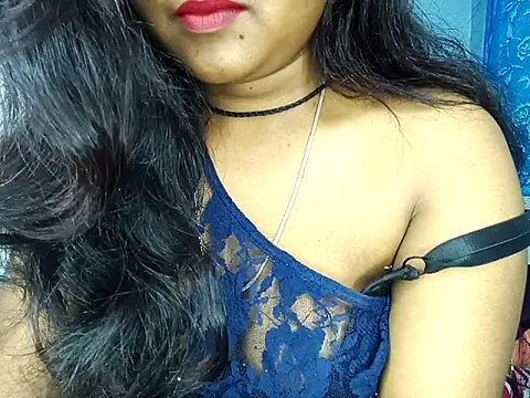 Snapshot of Muktha chatting on 7, 11, 2025 Muktha online show from 7, 11, 2025
