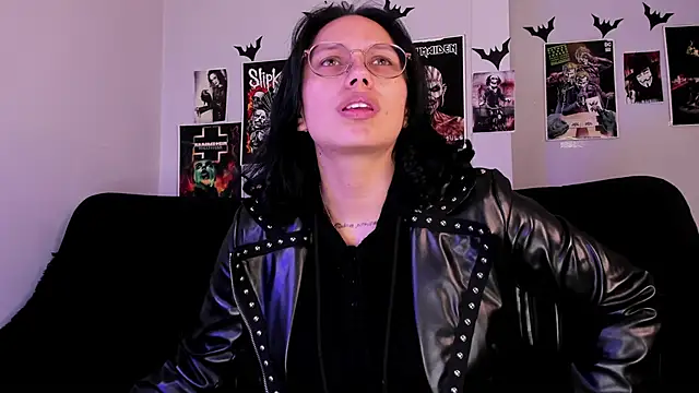 lilith-deveraux online show from 13, 6, 2026