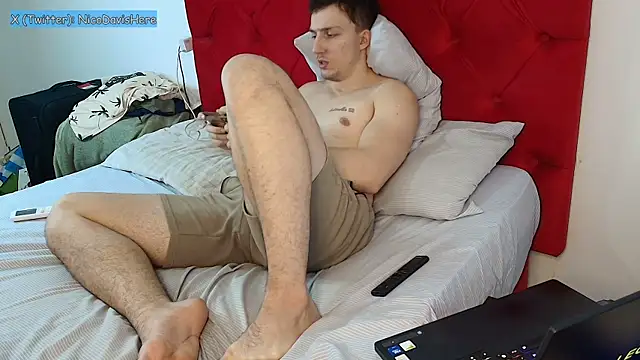 NicoDavisHere online show from 10, 6, 2026