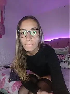 Melinaa-sex online show from 8, 6, 2026