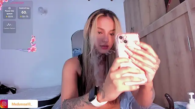 medussa13  online show from 17, 6, 2026