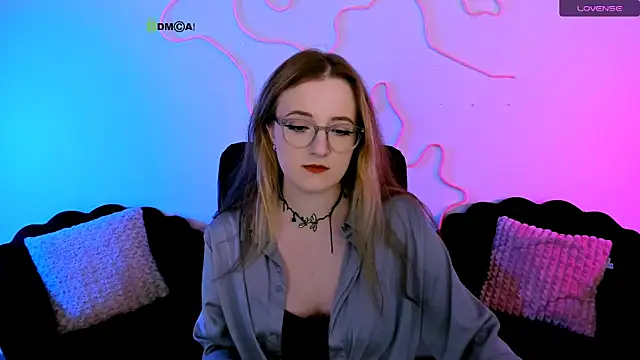 luna berryy online show from 24, 6, 2026