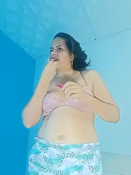 Snapshot of rrosevicky chatting on 7, 2, 2026 rrosevicky online show from 7, 2, 2026