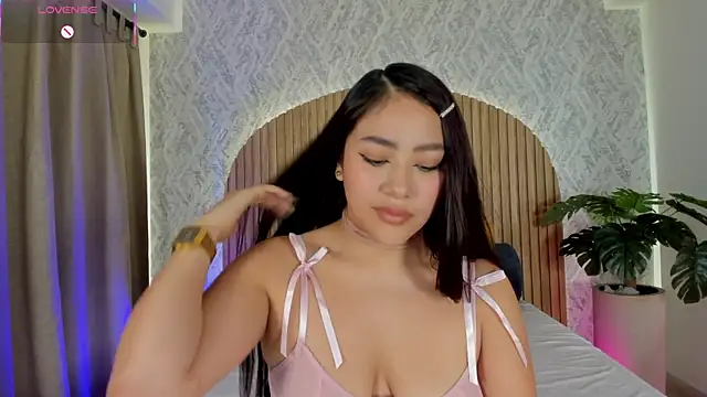 nicolle pierce online show from 9, 6, 2026