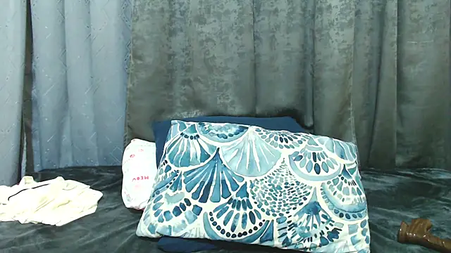 kittykhloe22 online show from 8, 6, 2026