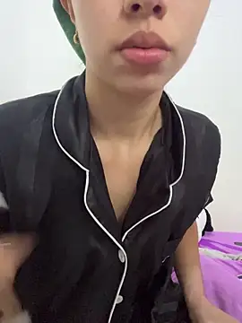 Aaliyah Salma online show from 7, 6, 2026