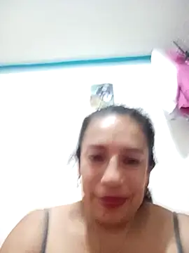 Snapshot of yaz_guzman chatting on 16, 1, 2025 yaz guzman online show from 16, 1, 2025