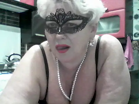 Lisa Suzie online show from 14, 4, 2026