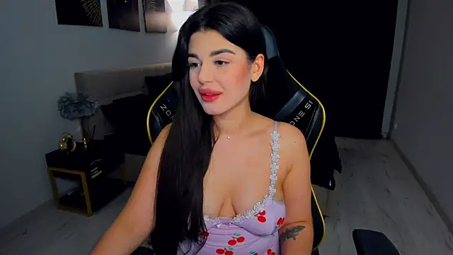 AlluringAriel online show from 18, 6, 2026