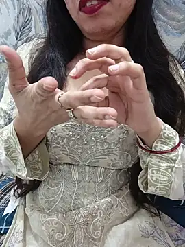 Haniya-143 online show from 26, 6, 2026