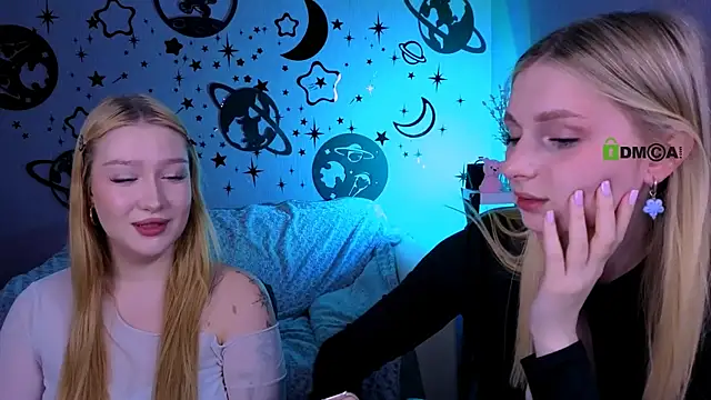 Snapshot of playful_sophie chatting on 28, 5, 2026 playful sophie online show from 28, 5, 2026