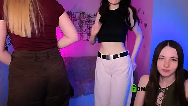 Snapshot of playful_sophie chatting on 31, 5, 2026 playful sophie online show from 31, 5, 2026