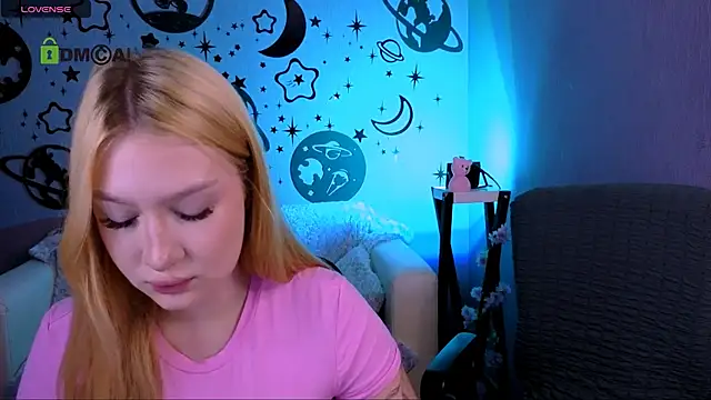 Snapshot of playful_sophie chatting on 13, 6, 2026 playful sophie online show from 13, 6, 2026