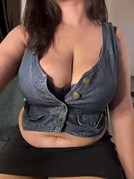 honeyboobies7249 online show from 13, 6, 2026