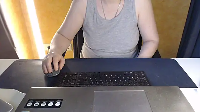 Sweet Phoenix online show from 5, 6, 2026