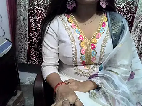 Snapshot of SIYA_MAVI chatting on 9, 6, 2026 SIYA MAVI online show from 9, 6, 2026