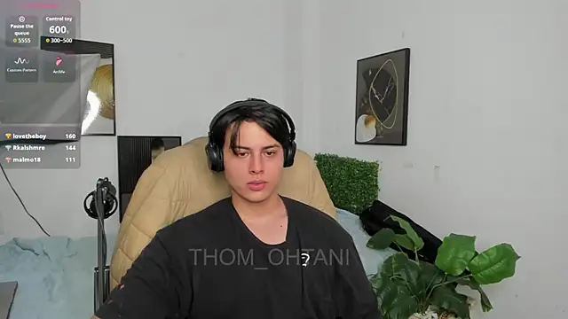 Snapshot of Thom_Ohtani chatting on 7, 6, 2026 Thom Ohtani online show from 7, 6, 2026