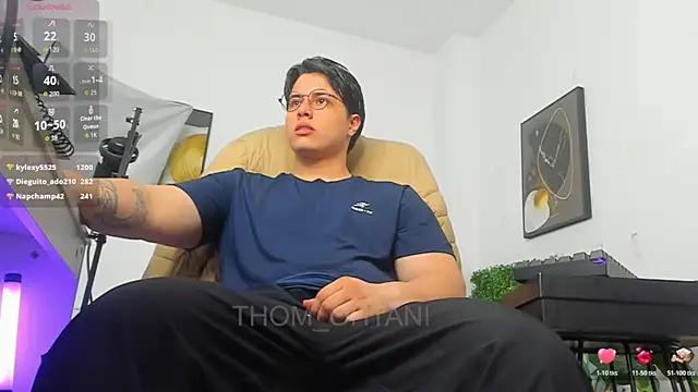 Snapshot of Thom_Ohtani chatting on 17, 6, 2026 Thom Ohtani online show from 17, 6, 2026
