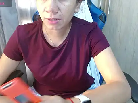 Danielagomez33 online show from 10, 6, 2026