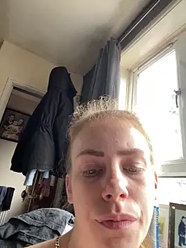 VioletxBlue online show from 3, 6, 2026
