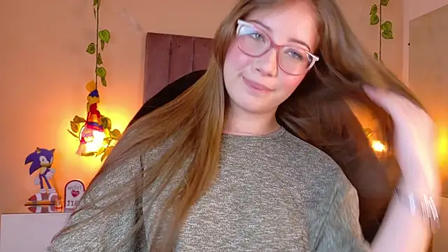 Snapshot of Dahlia_Rousse chatting on 24, 6, 2026 Dahlia Rousse online show from 24, 6, 2026