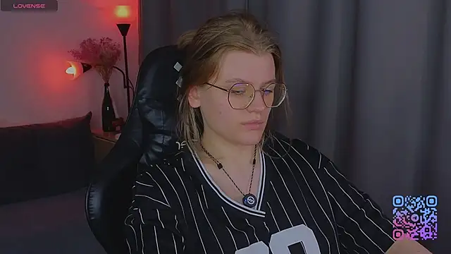  JessieVibes online show from 9, 6, 2026