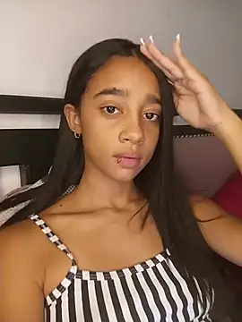 Zoe Sweett18 online show from 25, 6, 2026
