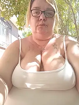 diosacurvy1984 online show from 8, 6, 2026