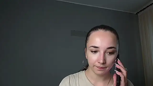 Eva Gloryy online show from 10, 6, 2026