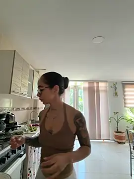 sophierooy22 online show from 18, 6, 2026