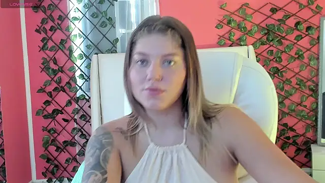 alaia greyy online show from 11, 6, 2026
