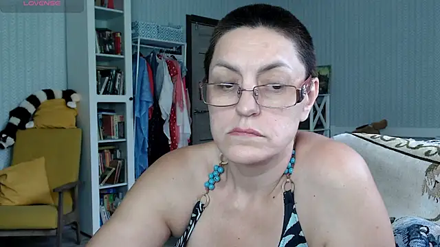 Soffya Soy online show from 12, 6, 2026