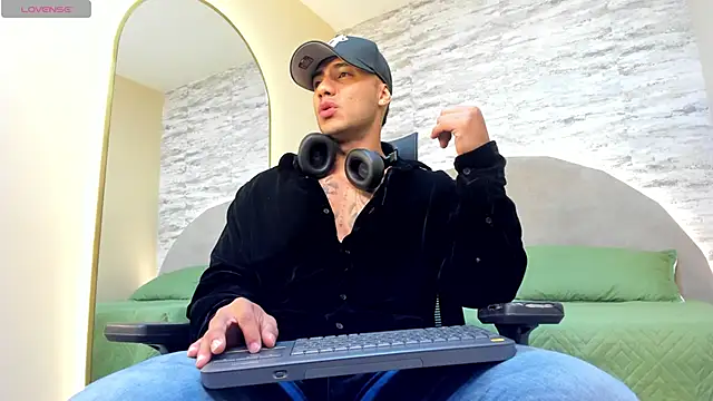 lennox ray online show from 23, 2, 2025