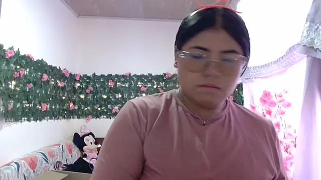 viccky vick online show from 24, 11, 2025