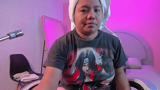 yeikafoxy online show from 12, 6, 2026
