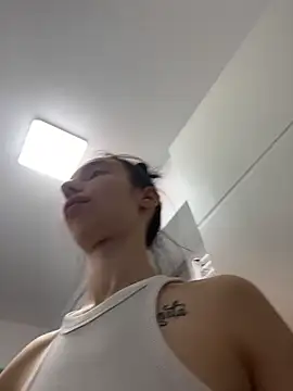 Celine Roxelle online show from 31, 5, 2026