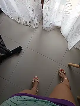 bambolina sexy1985 online show from 15, 6, 2026