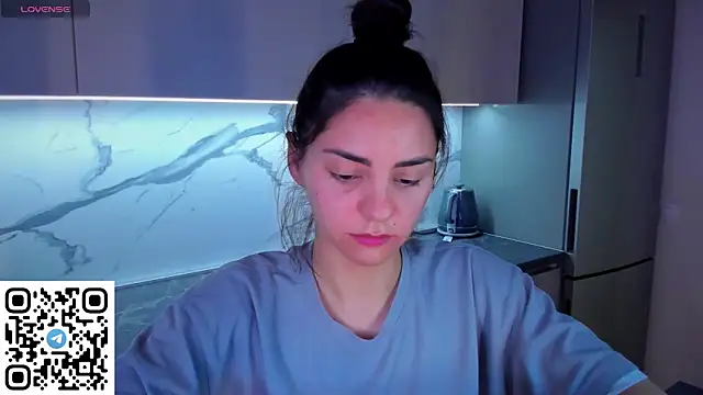 EmiliaZen online show from 9, 6, 2026