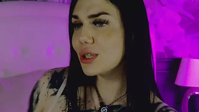 MaeveMoon online show from 22, 6, 2026