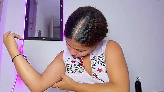 MELINAMARTINS online show from 12, 6, 2026