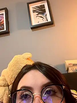 ValentinaOrtiz3 online show from 27, 5, 2026